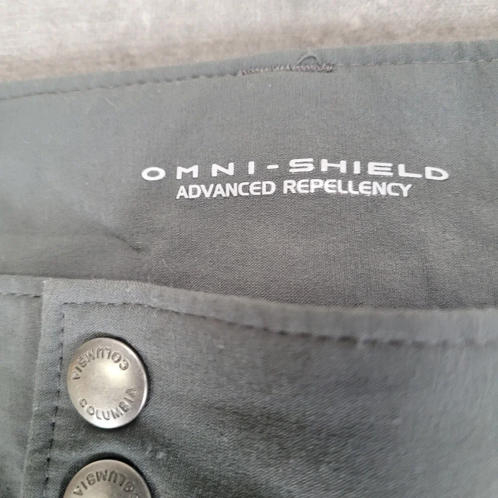 Columbia Men Outdoor Pants Size 12 Short Gray Omni Shield Water Repellent Hiking